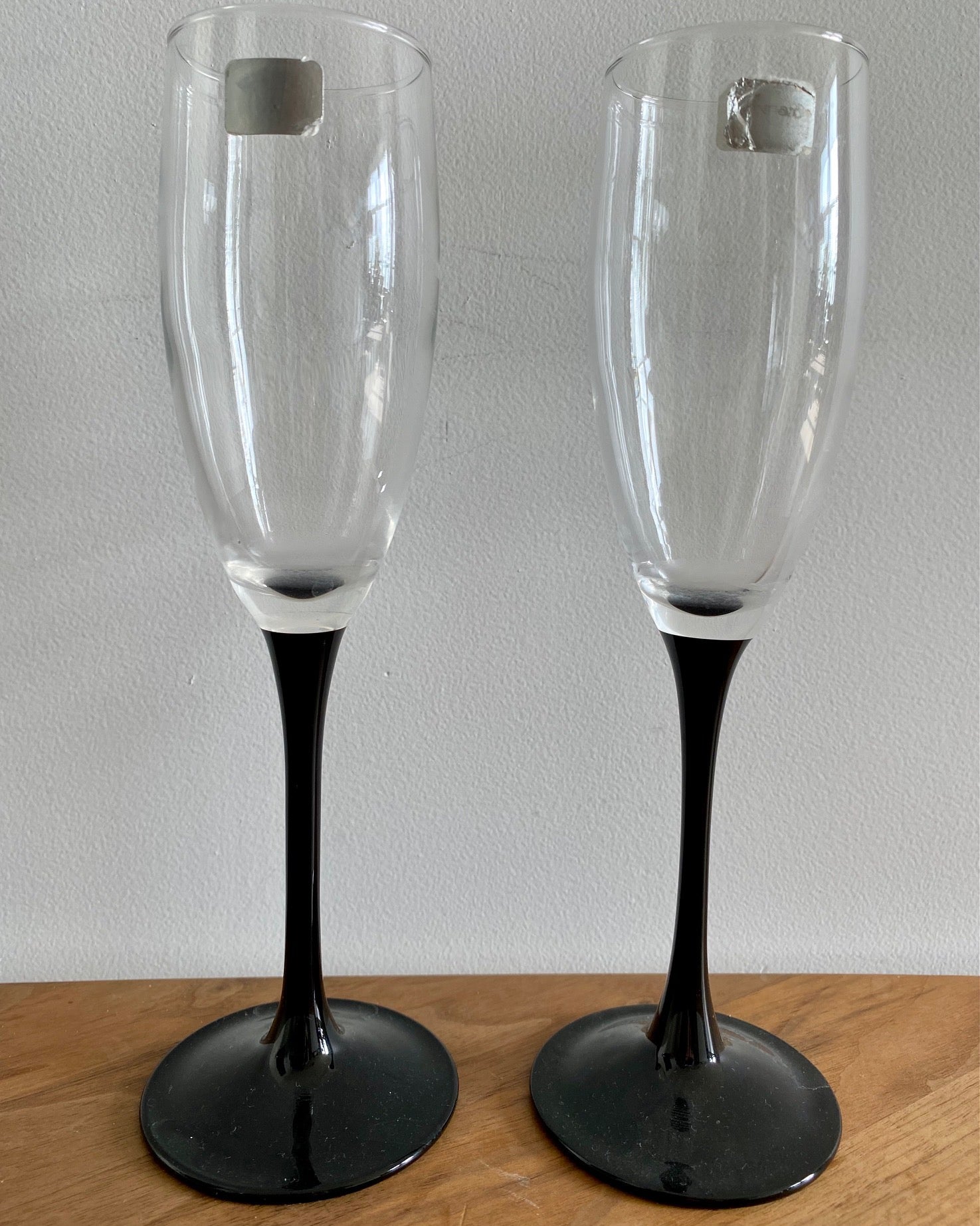 Champagne glasses Luminarc black stem set of 2