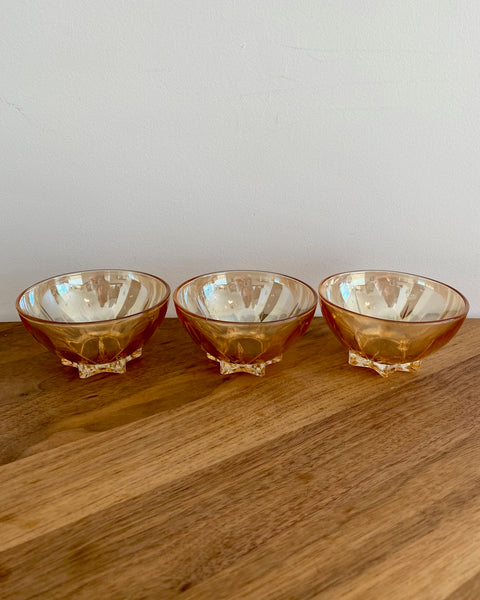 Pearly pink snack desert bowls set of three